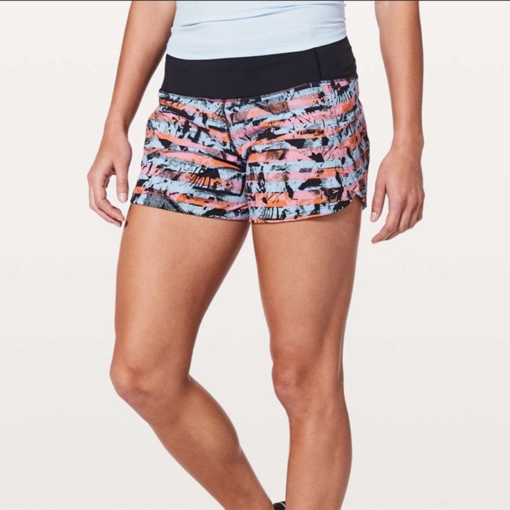 Lululemon Run Times Short II *4" Inversion Multi / Black size 8